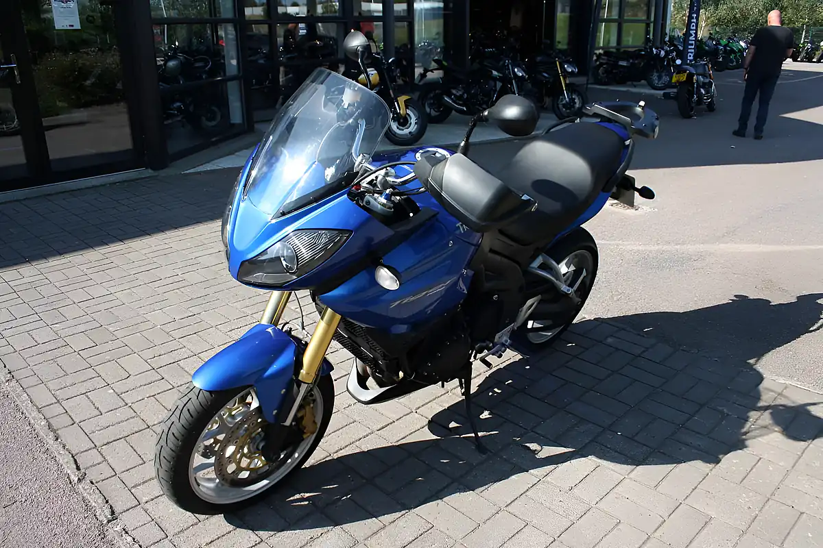 Used 2008 Triumph Tiger 1050 Blue - Interior and Exterior details 7