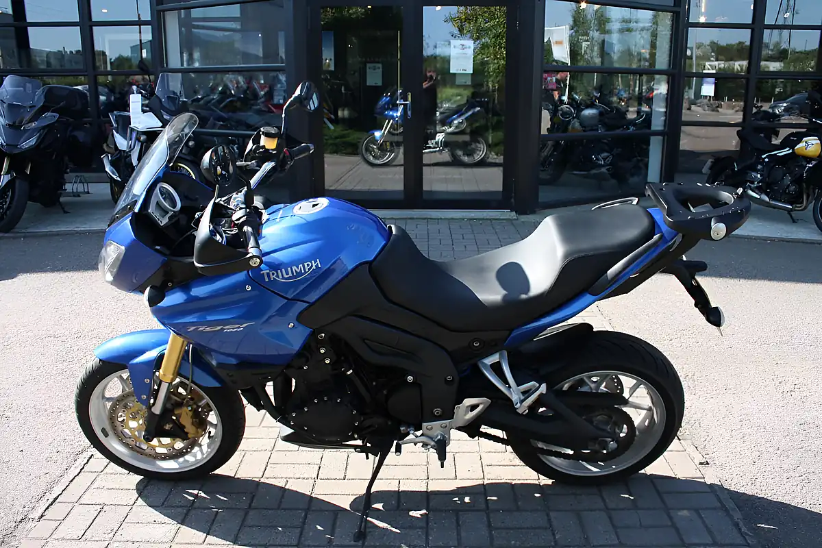 Used 2008 Triumph Tiger 1050 Blue - Interior and Exterior details 8