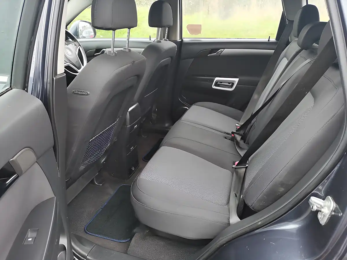 Used 2008 Vauxhall Antara Blue - Interior and Exterior details 10