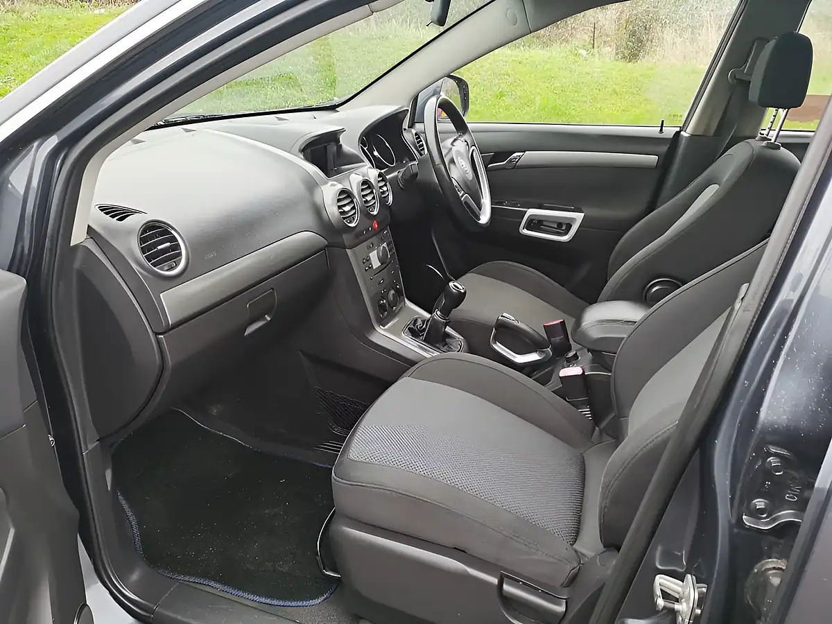 Used 2008 Vauxhall Antara Blue - Interior and Exterior details 6