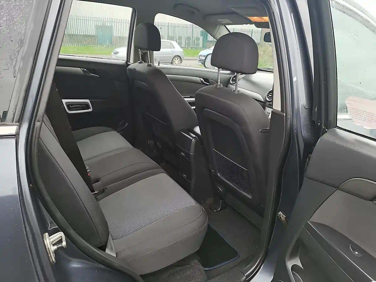 Used 2008 Vauxhall Antara Blue - Interior and Exterior details 9