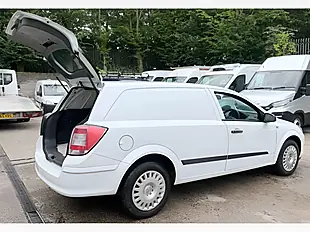Used 2008 Vauxhall Astra Club White - Interior and Exterior details 12