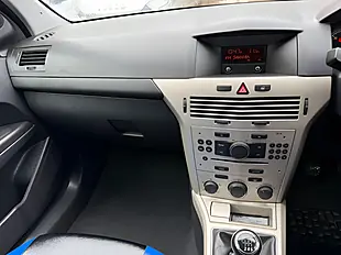 Used 2008 Vauxhall Astra Club White - Interior and Exterior details 15