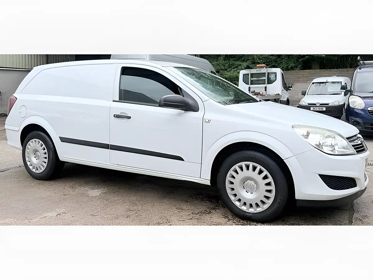 Used 2008 Vauxhall Astra Club White - Interior and Exterior details 2