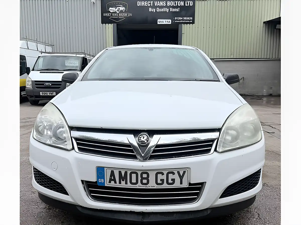 Used 2008 Vauxhall Astra Club White - Interior and Exterior details 3