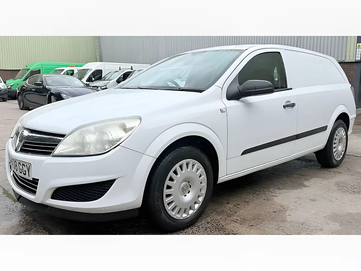 Used 2008 Vauxhall Astra Club White - Interior and Exterior details 4