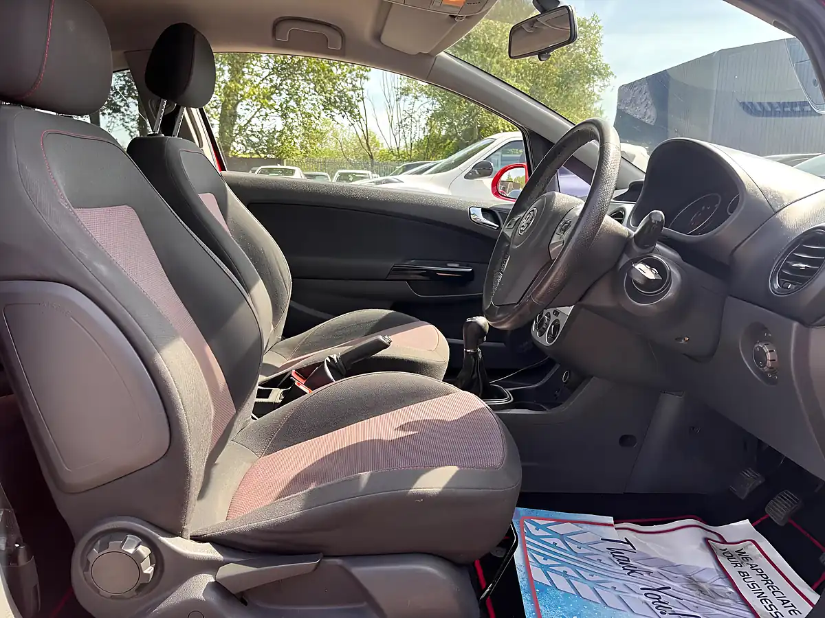 Used 2008 Vauxhall Corsa Sxi Red - Interior and Exterior details 10