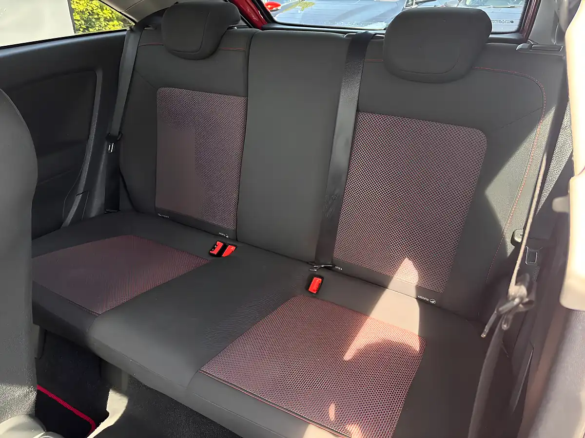 Used 2008 Vauxhall Corsa Sxi Red - Interior and Exterior details 13
