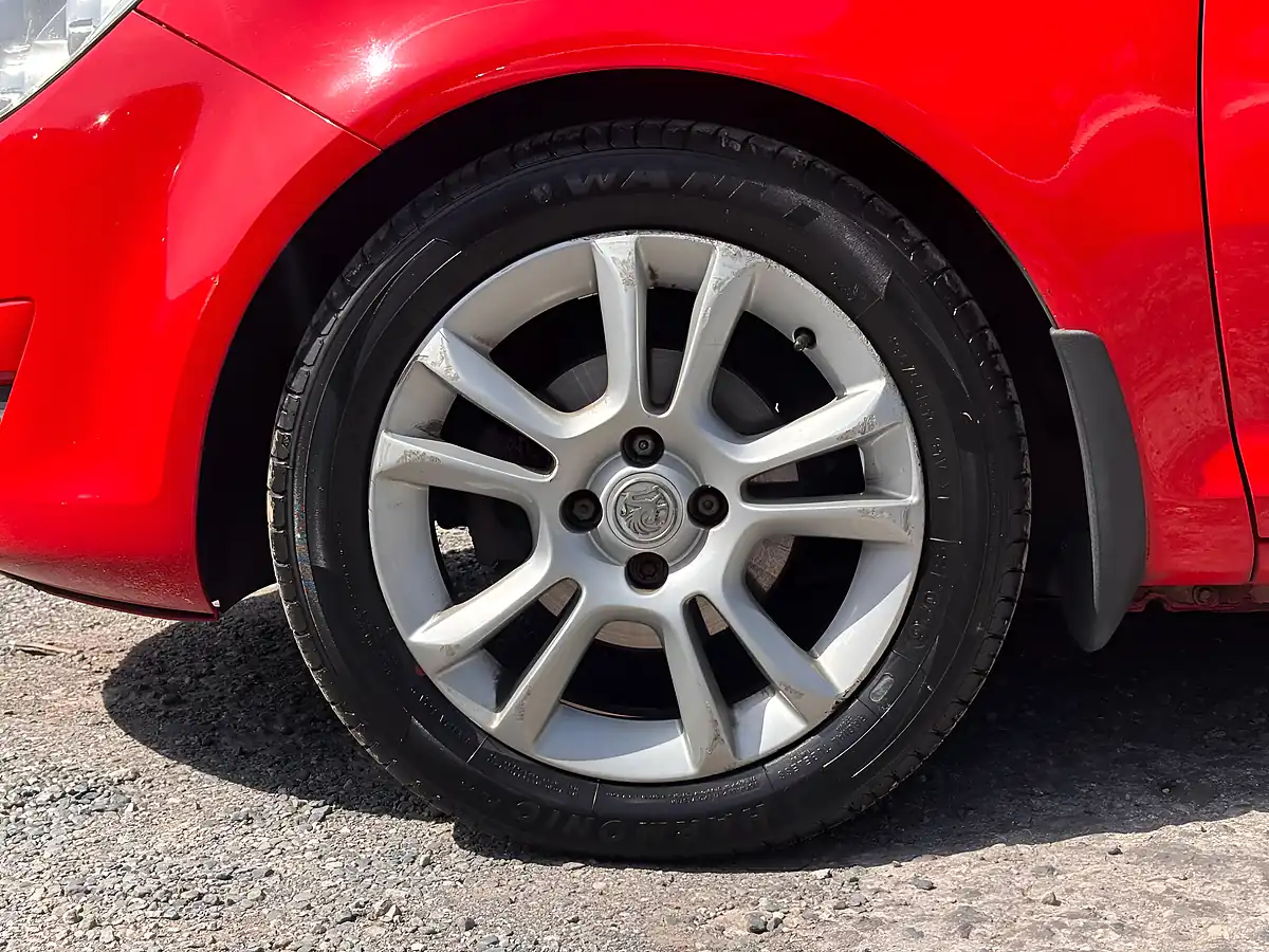 Used 2008 Vauxhall Corsa Sxi Red - Interior and Exterior details 19