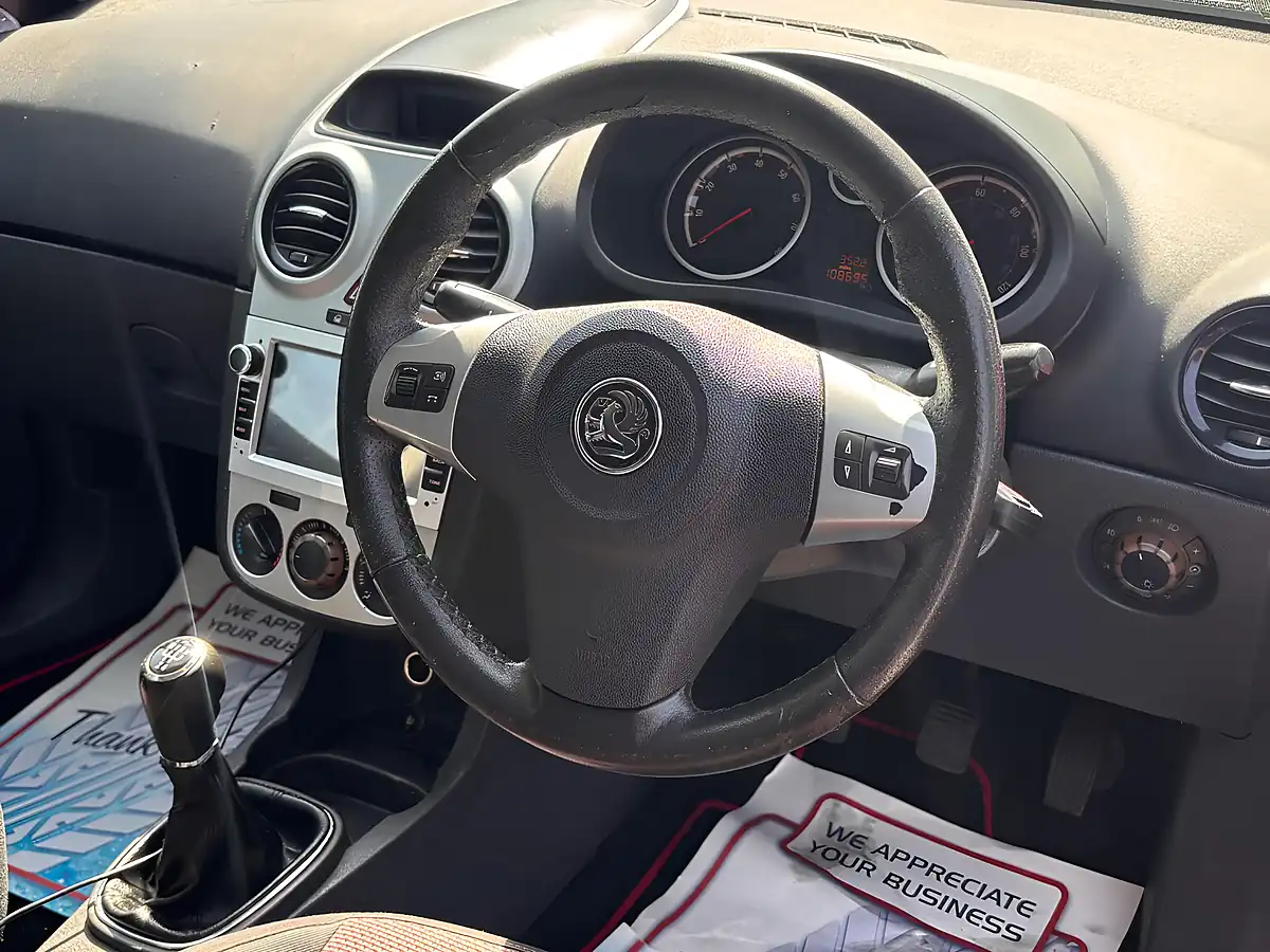 Used 2008 Vauxhall Corsa Sxi Red - Interior and Exterior details 9