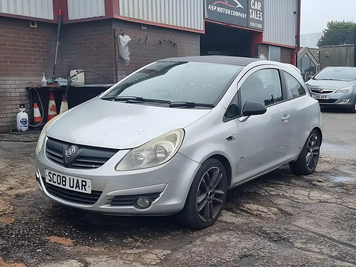 Used 2008 Vauxhall Corsa Sxi Silver - Interior and Exterior details 2