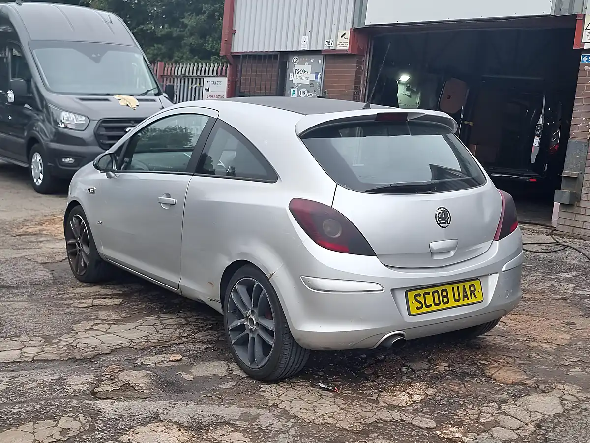 Used 2008 Vauxhall Corsa Sxi Silver - Interior and Exterior details 3