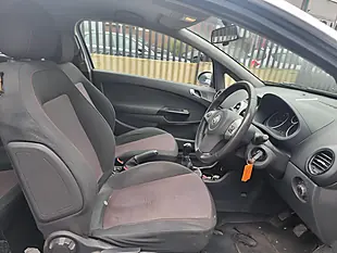 Used 2008 Vauxhall Corsa Sxi Silver - Interior and Exterior details 5