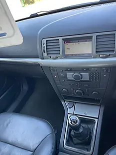 Used 2008 Vauxhall Vectra Elite Blue - Interior and Exterior details 10