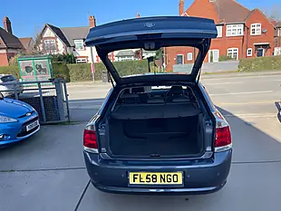 Used 2008 Vauxhall Vectra Elite Blue - Interior and Exterior details 12