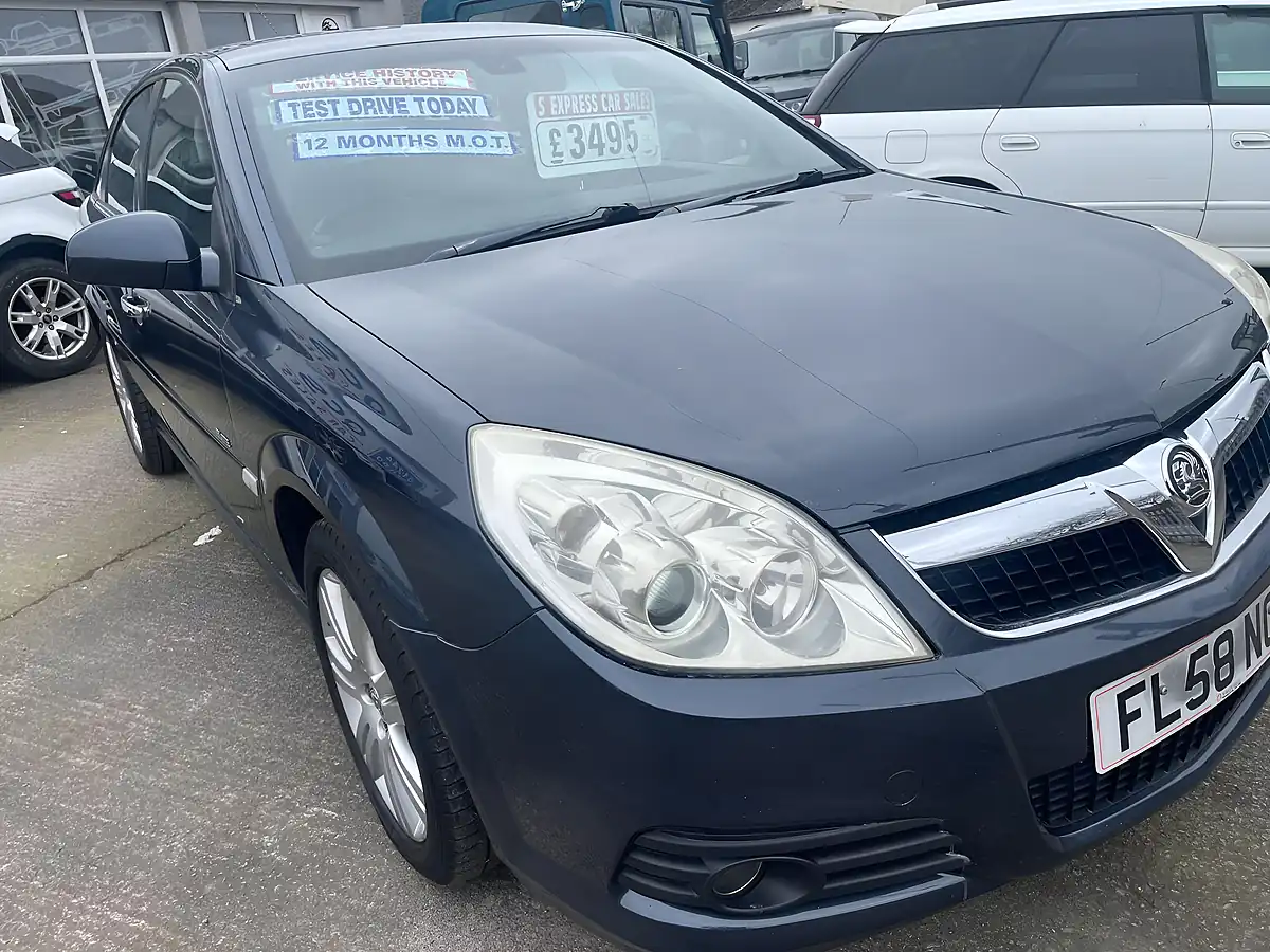 Used 2008 Vauxhall Vectra Elite Blue - Interior and Exterior details 16