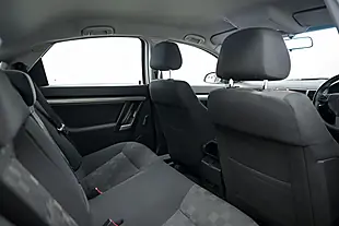 Used 2008 Vauxhall Vectra Sri Silver - Interior and Exterior details 12