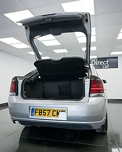 Used 2008 Vauxhall Vectra Sri Silver - Interior and Exterior details 7