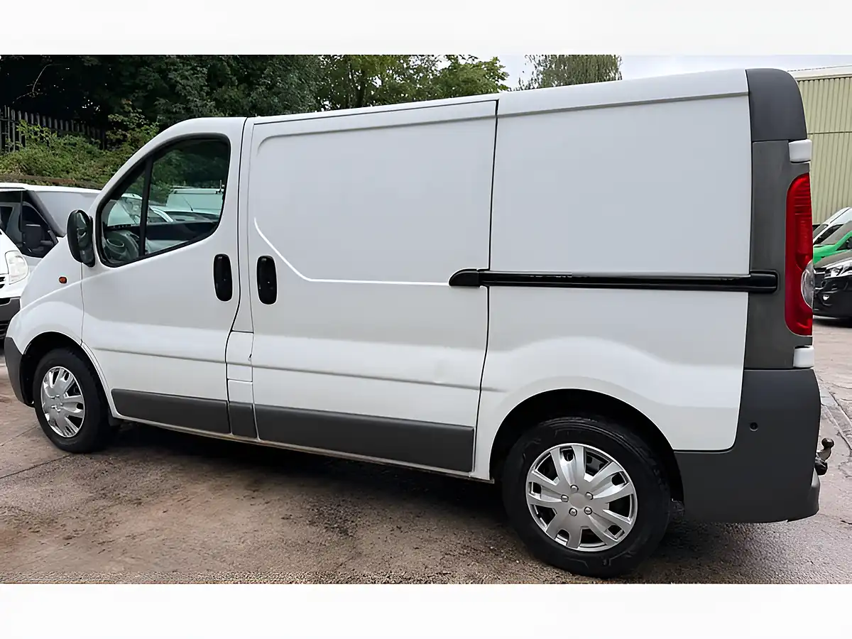 Used 2008 Vauxhall Vivaro Panel Van L3 Blue - Interior and Exterior details 3