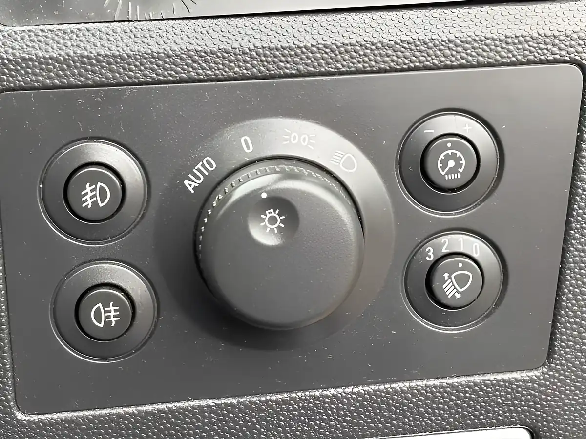 Used 2008 Vauxhall Zafira Design Silver - Interior and Exterior details 10