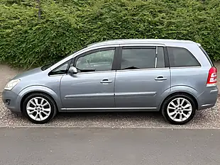 Used 2008 Vauxhall Zafira Design Silver - Interior and Exterior details 3