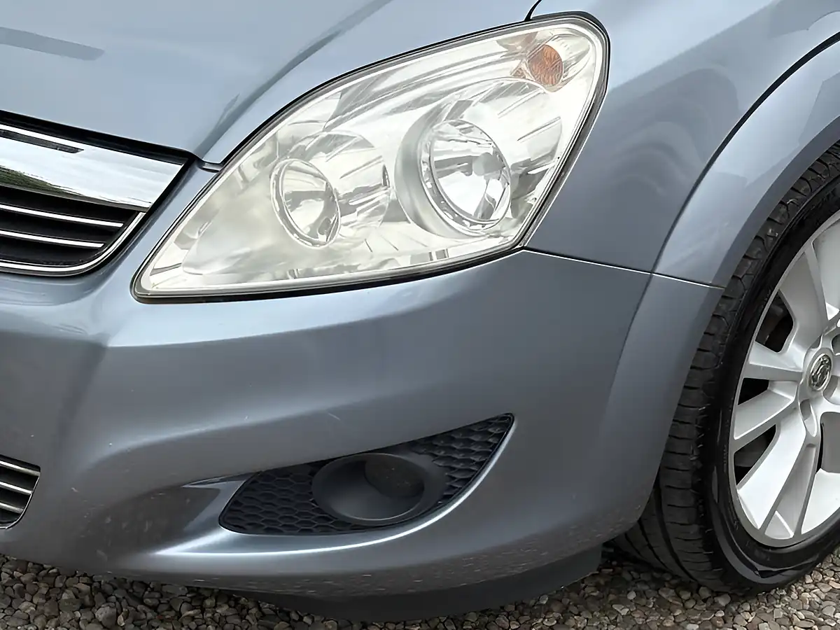Used 2008 Vauxhall Zafira Design Silver - Interior and Exterior details 7