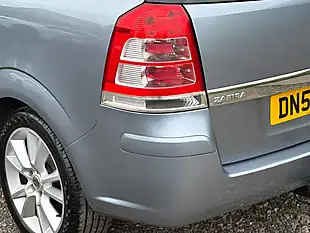 Used 2008 Vauxhall Zafira Design Silver - Interior and Exterior details 8