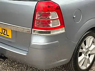 Used 2008 Vauxhall Zafira Design Silver - Interior and Exterior details 9