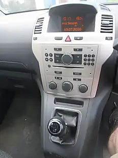 Used 2008 Vauxhall Zafira Life Silver - Interior and Exterior details 11