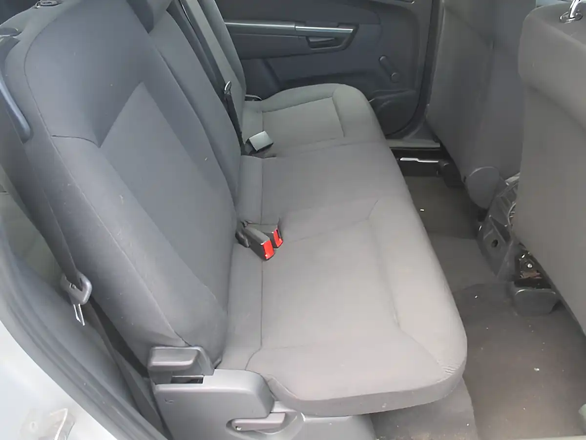 Used 2008 Vauxhall Zafira Life Silver - Interior and Exterior details 9