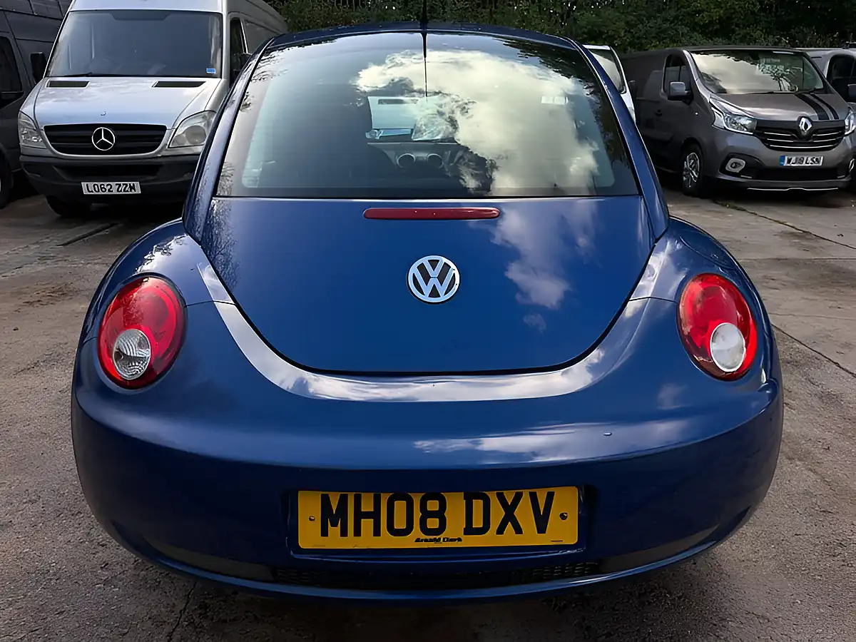 Used 2008 Volkswagen Beetle Luna Blue - Interior and Exterior details 10