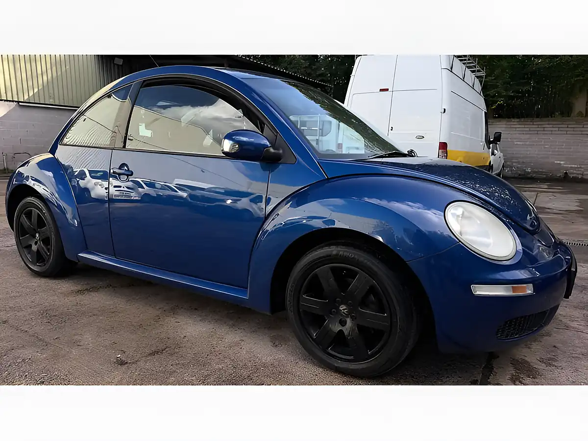 Used 2008 Volkswagen Beetle Luna Blue - Interior and Exterior details 2