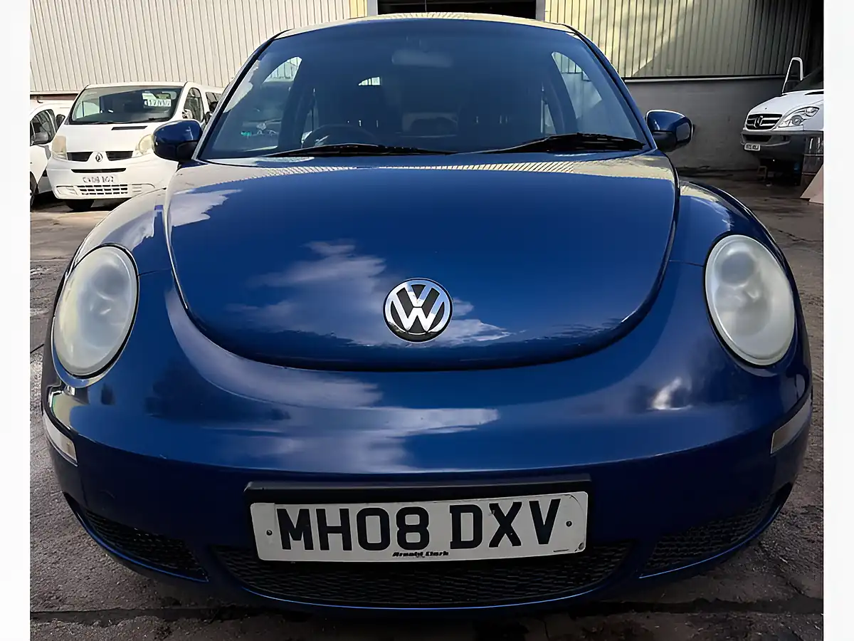 Used 2008 Volkswagen Beetle Luna Blue - Interior and Exterior details 4
