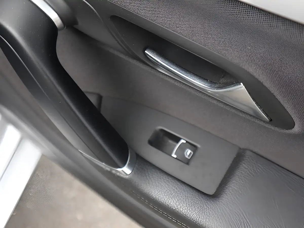 Used 2008 Volkswagen Cc Silver - Interior and Exterior details 14
