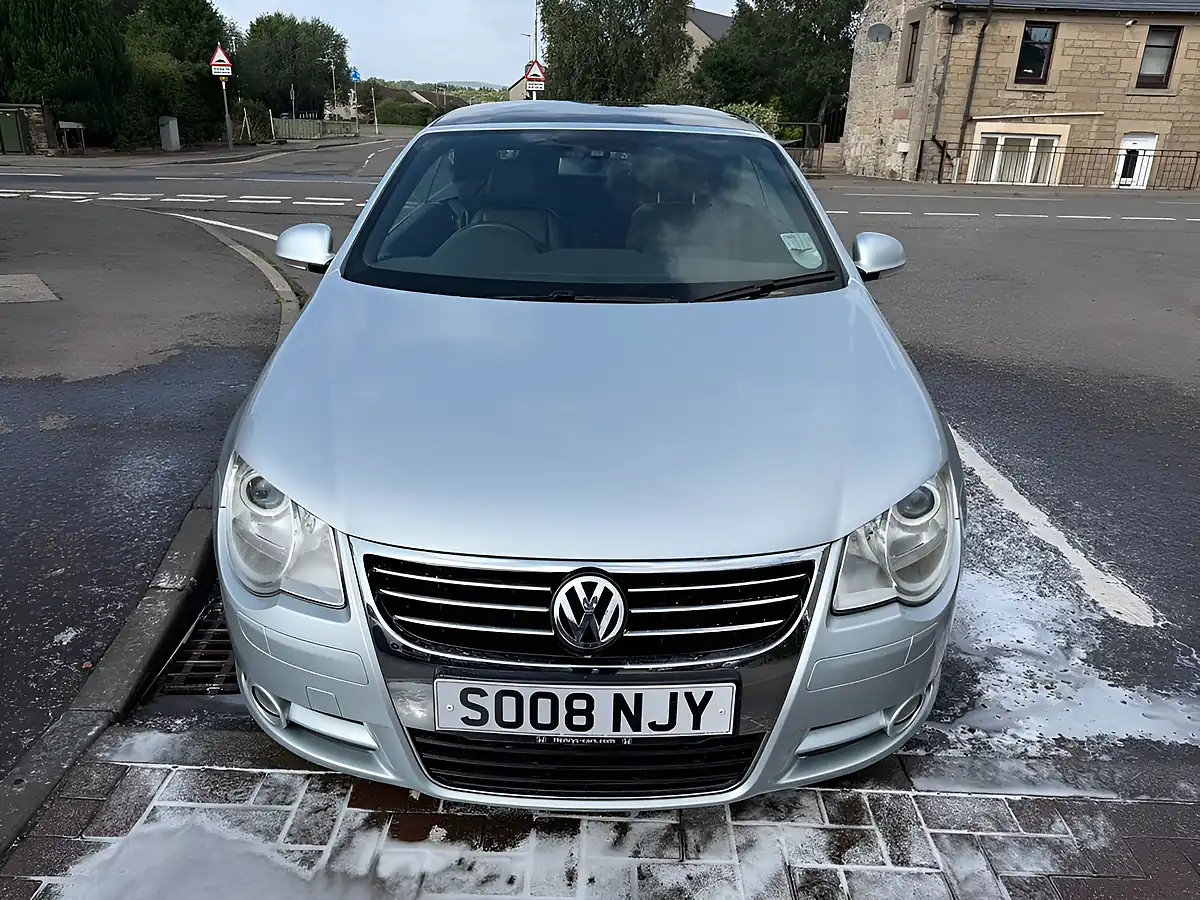 Used 2008 Volkswagen Eos Sport Silver - Interior and Exterior details 11