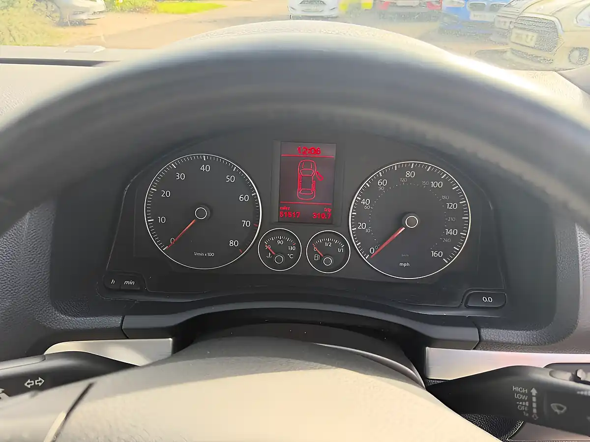 Used 2008 Volkswagen Eos Sport Silver - Interior and Exterior details 14