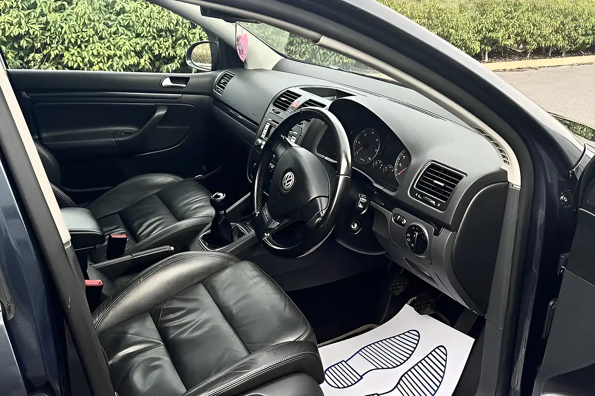 Used 2008 Volkswagen Golf GT Blue - Interior and Exterior details 8
