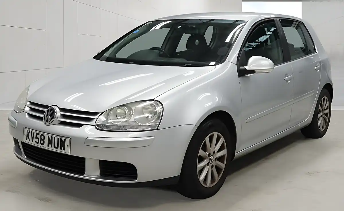 Used 2008 Volkswagen Golf Match Silver - Interior and Exterior details 4