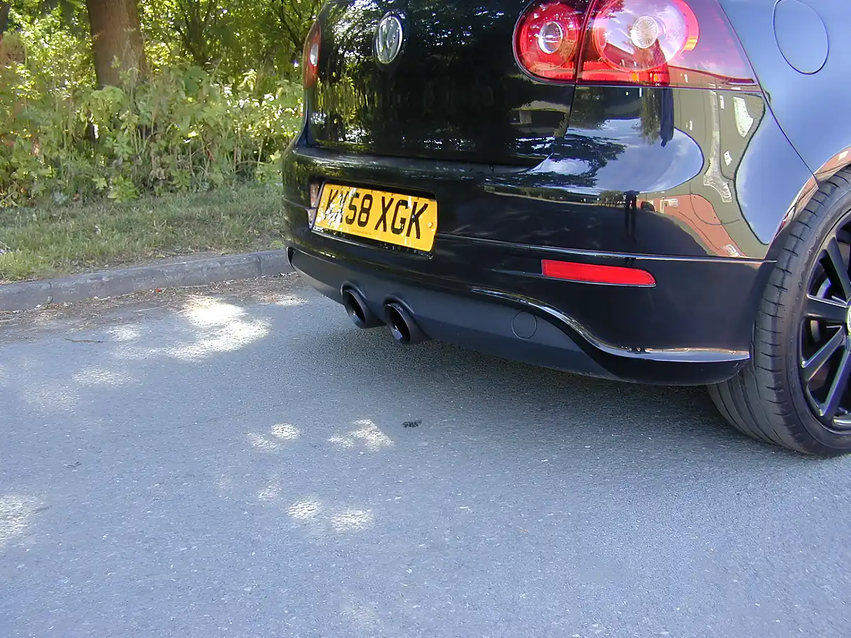 Used 2008 Volkswagen Golf R32 Black - Interior and Exterior details 10