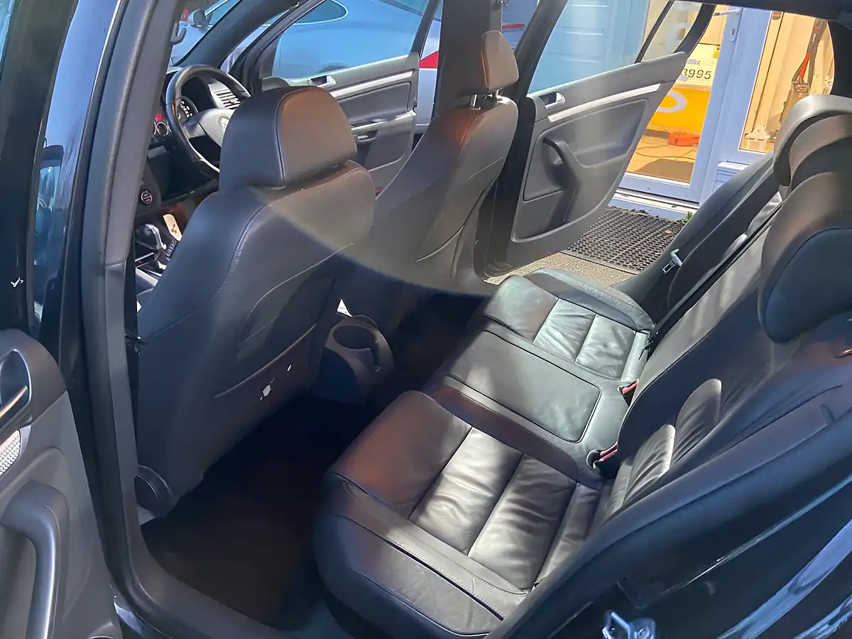 Used 2008 Volkswagen Golf R32 Black - Interior and Exterior details 12