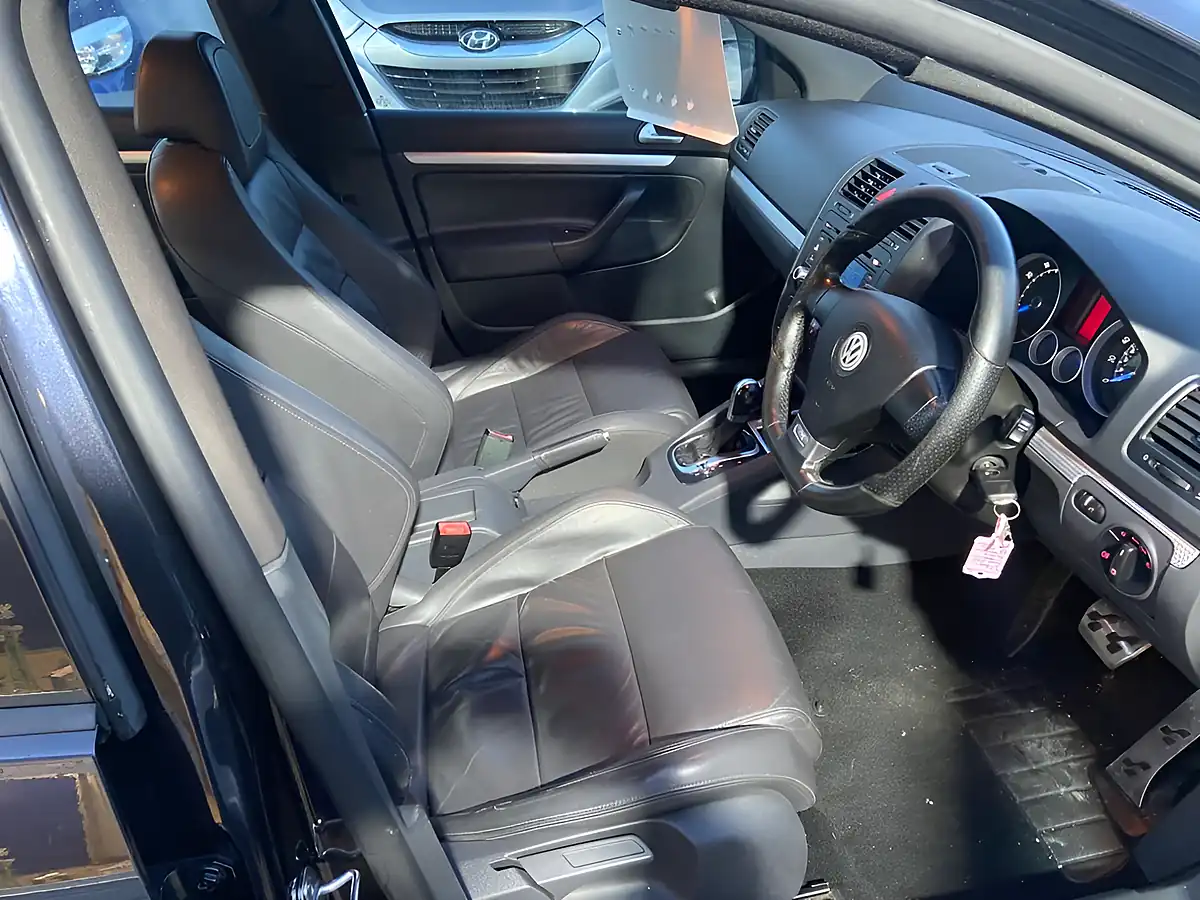 Used 2008 Volkswagen Golf R32 Black - Interior and Exterior details 9