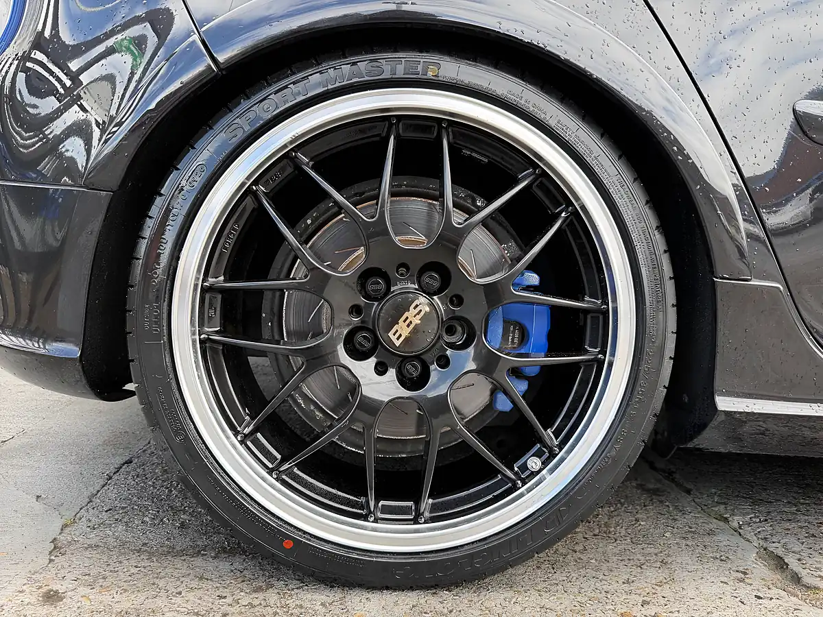 Used 2008 Volkswagen Golf R32 Black - Interior and Exterior details 19