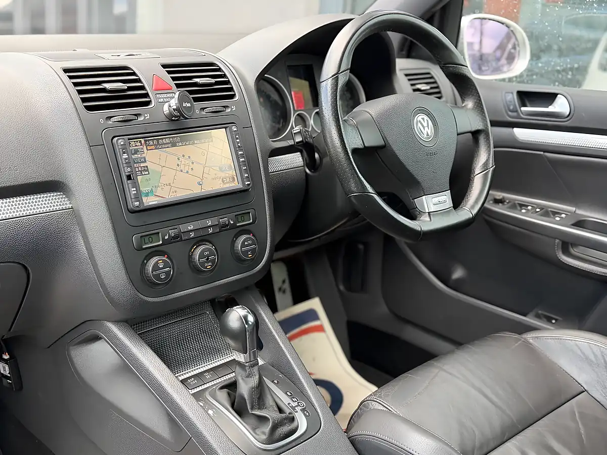 Used 2008 Volkswagen Golf R32 Black - Interior and Exterior details 3