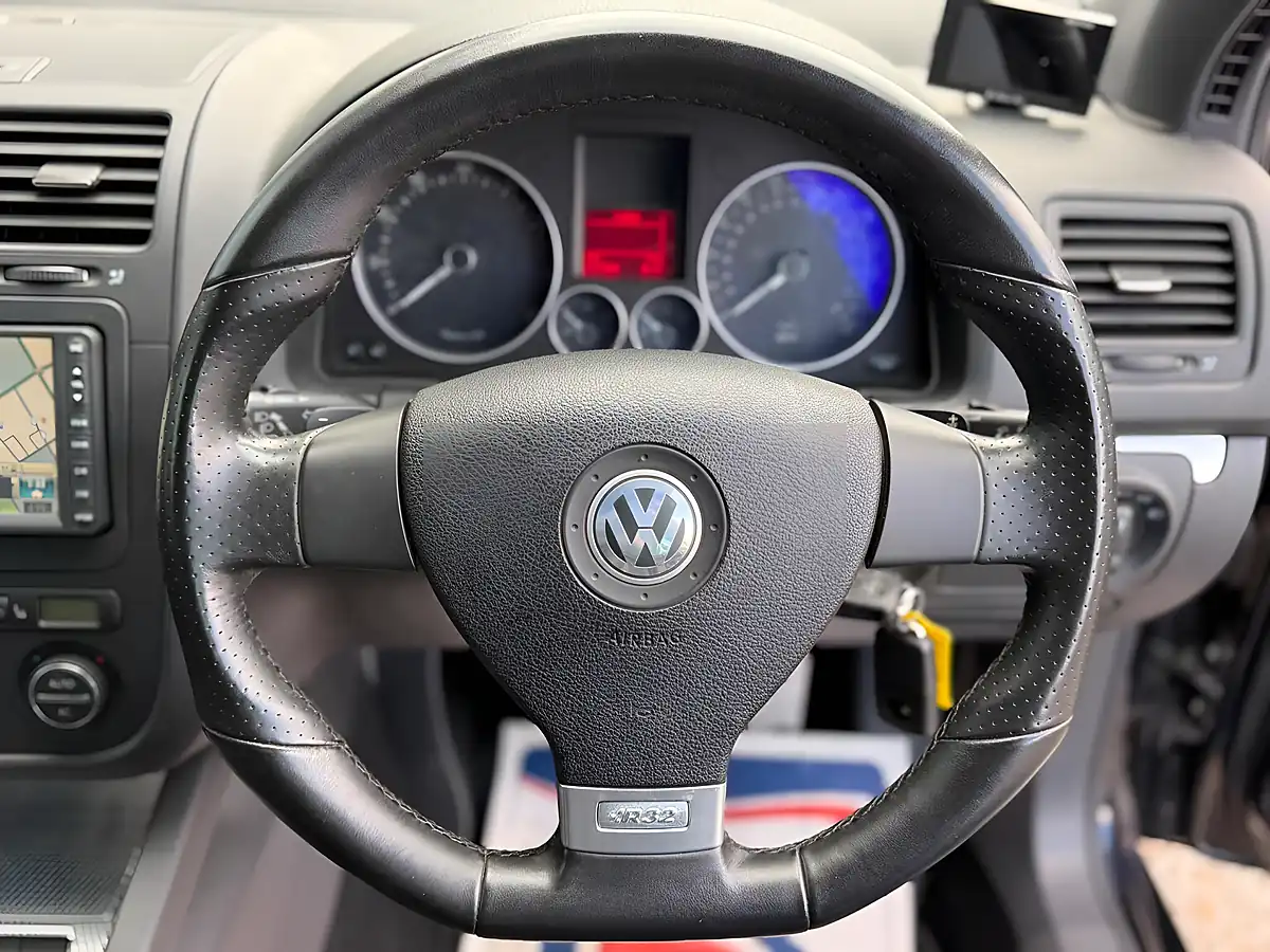 Used 2008 Volkswagen Golf R32 Dsg 4Motion Black - Interior and Exterior details 16