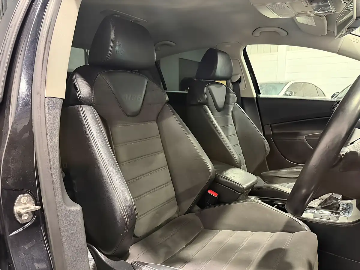 Used 2008 Volkswagen Passat R36 Black - Interior and Exterior details 17