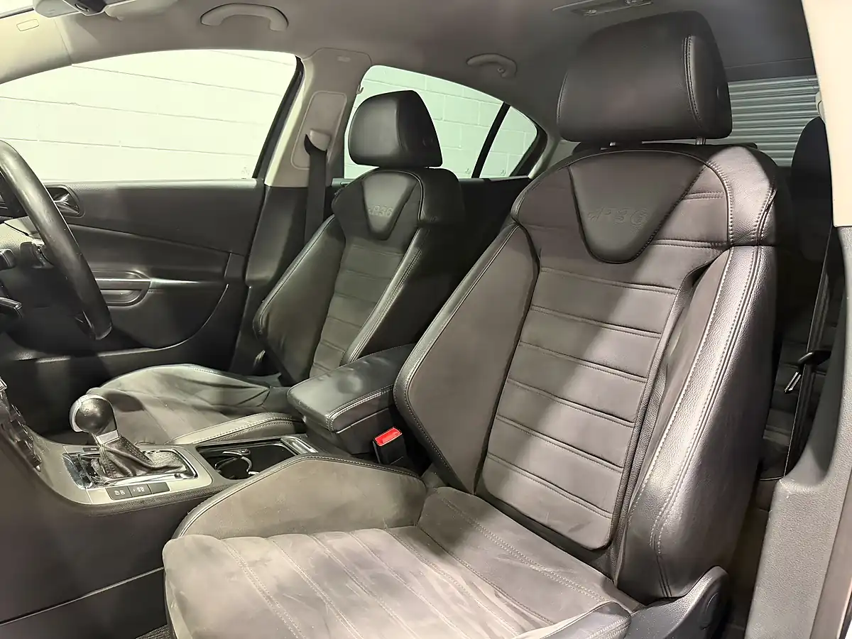 Used 2008 Volkswagen Passat R36 Black - Interior and Exterior details 18