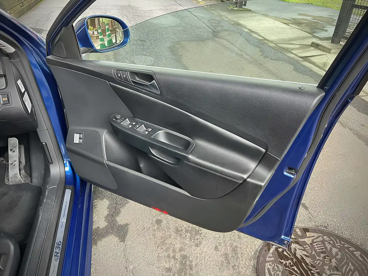 Used 2008 Volkswagen Passat R36 Blue - Interior and Exterior details 12