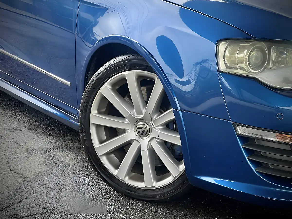 Used 2008 Volkswagen Passat R36 Blue - Interior and Exterior details 3
