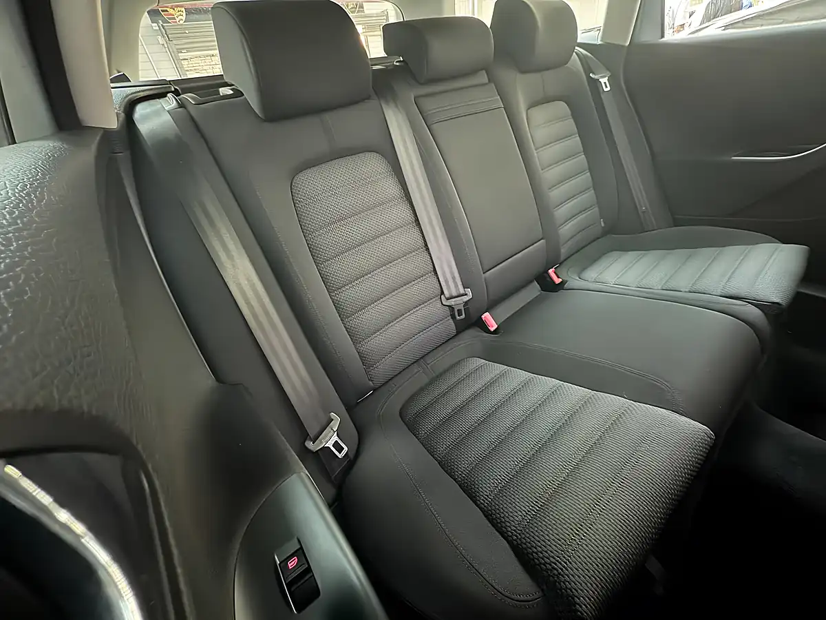 Used 2008 Volkswagen Passat Sport Graphite Blue - Interior and Exterior details 10