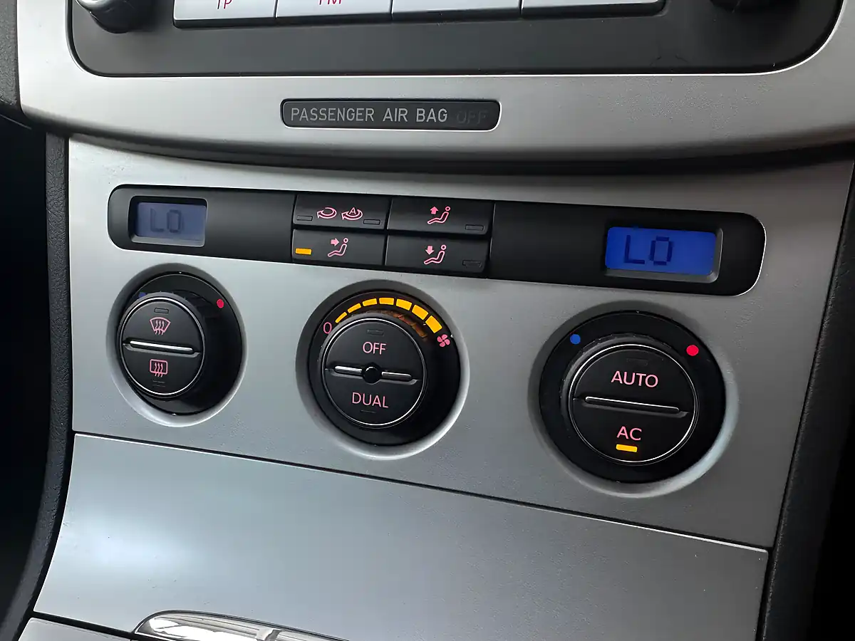 Used 2008 Volkswagen Passat Sport Graphite Blue - Interior and Exterior details 13